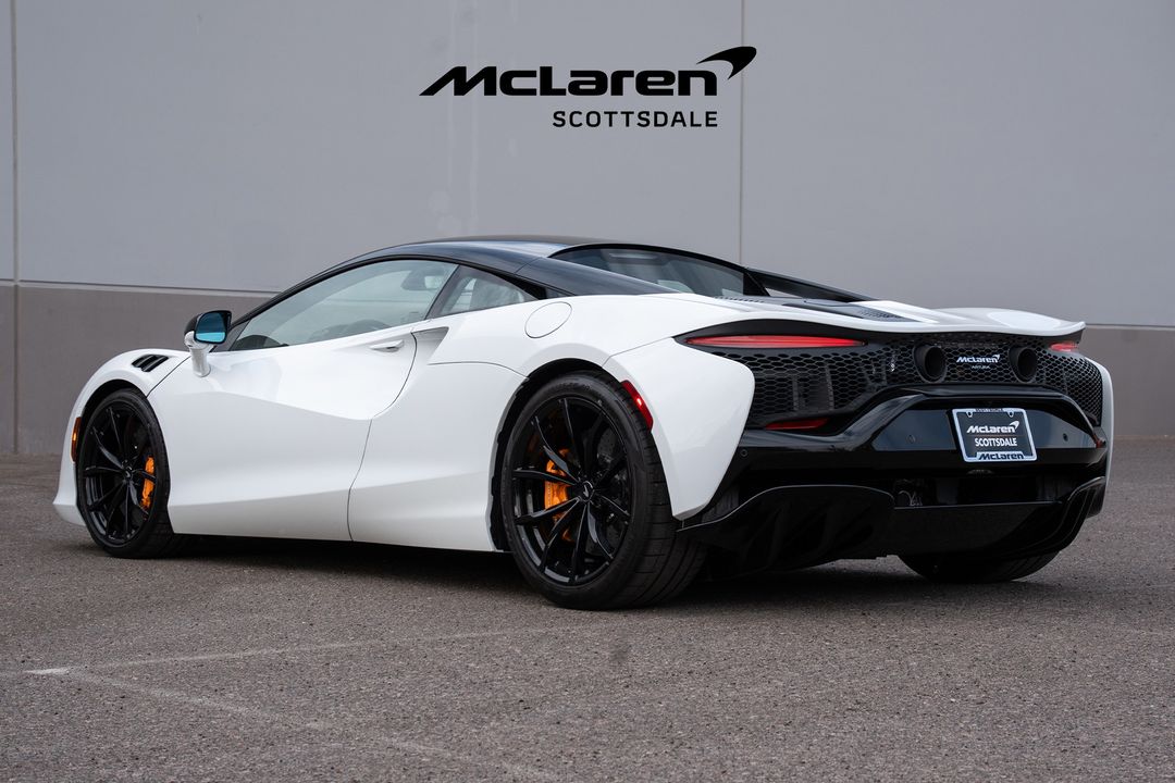 2023 MCLAREN ARTURA
