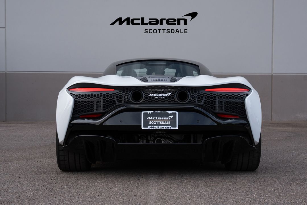 2023 MCLAREN ARTURA