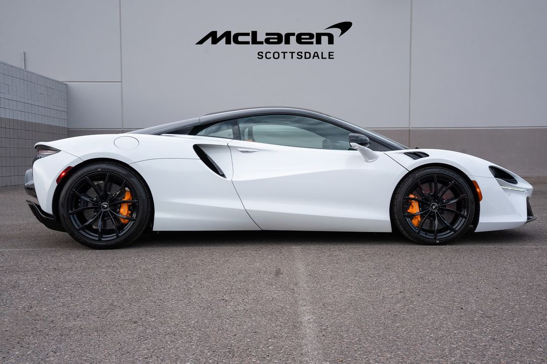 2023 MCLAREN ARTURA