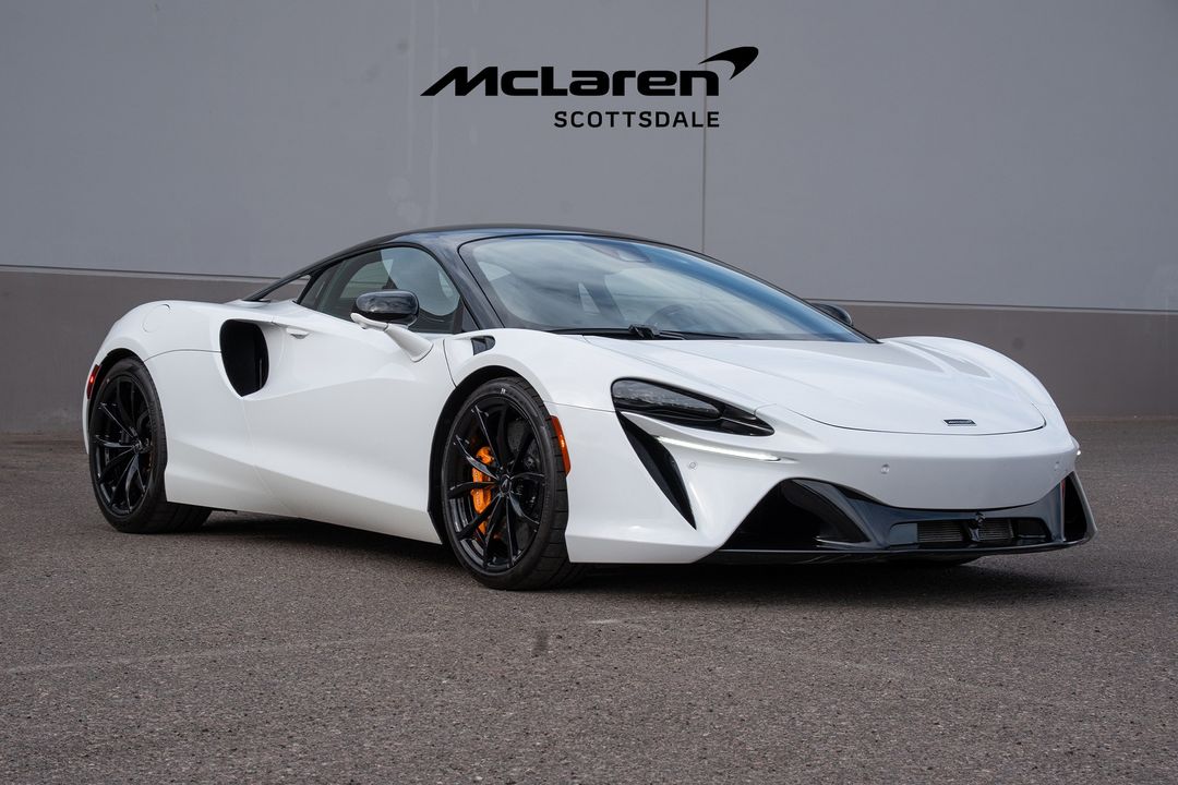 2023 MCLAREN ARTURA
