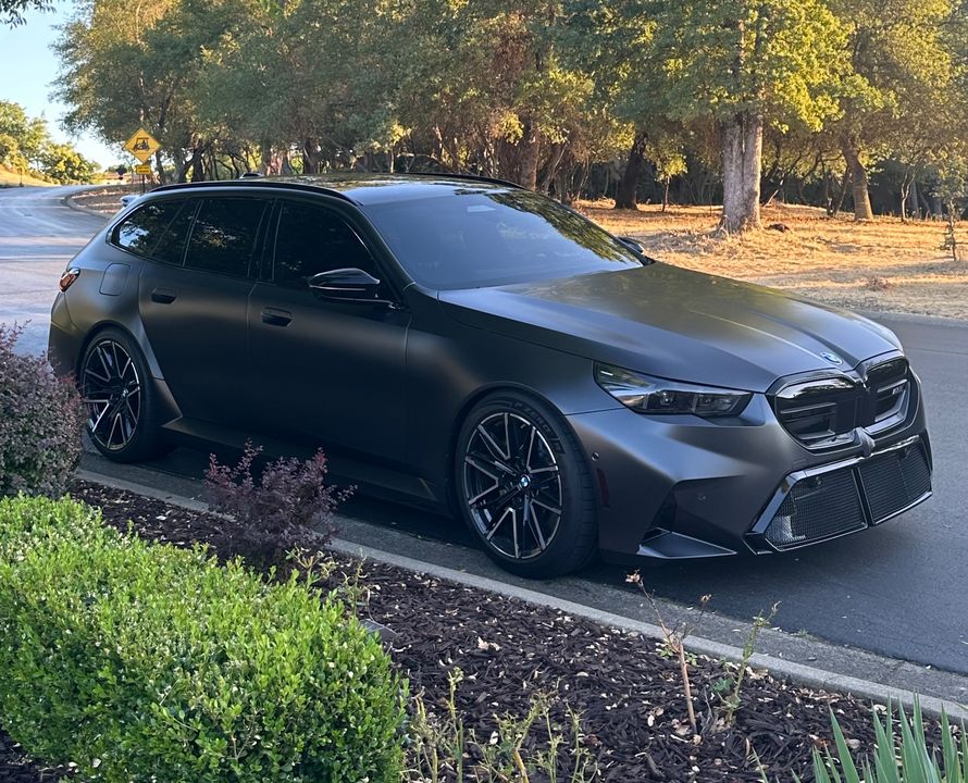 2025 BMW M5