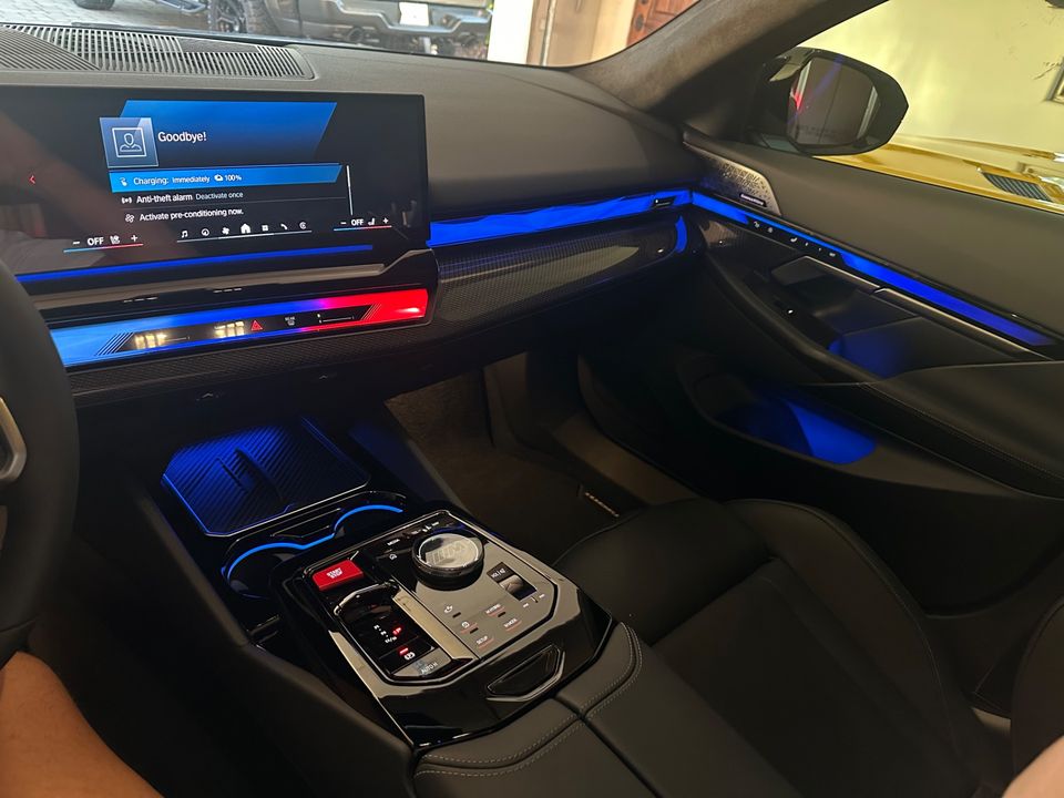 2025 BMW M5