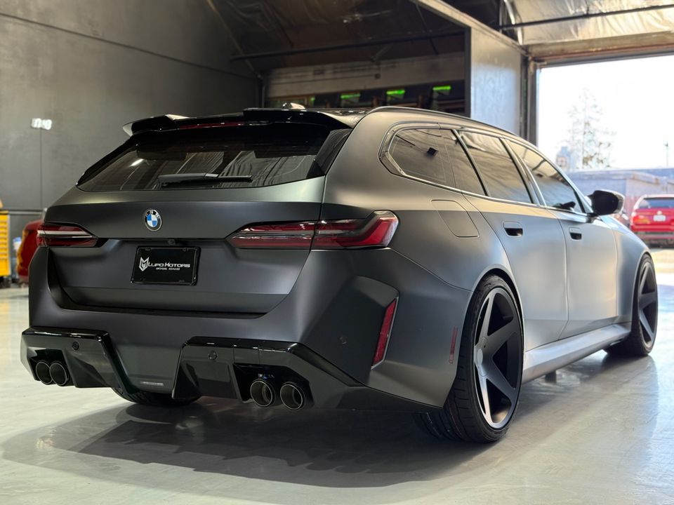 2025 BMW M5
