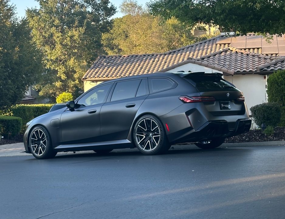 2025 BMW M5
