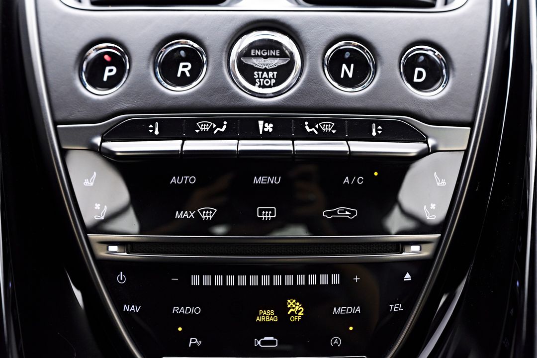 2020 Aston Martin DB11