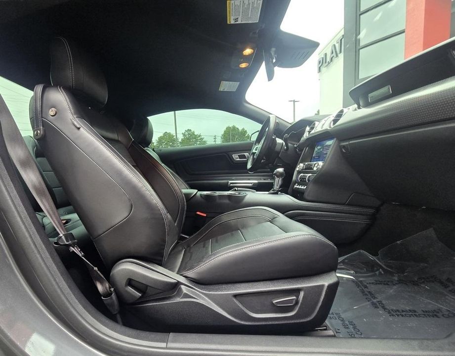 2022 Ford Mustang