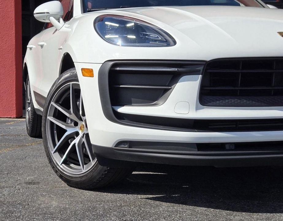 2022 Porsche Macan