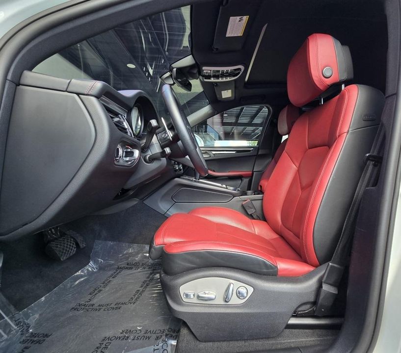 2022 Porsche Macan