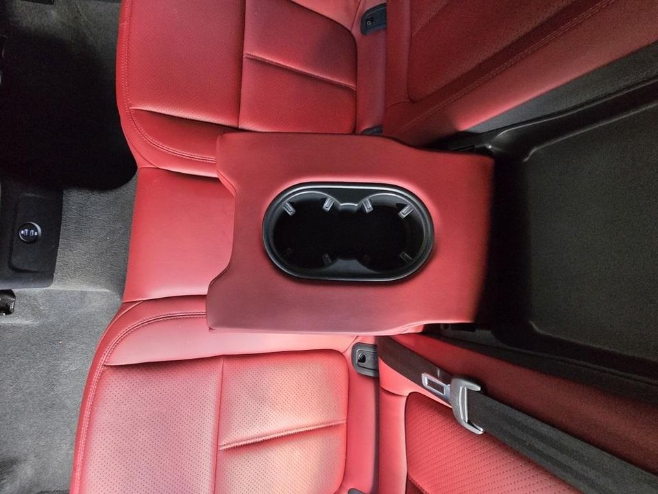 2022 Porsche Macan