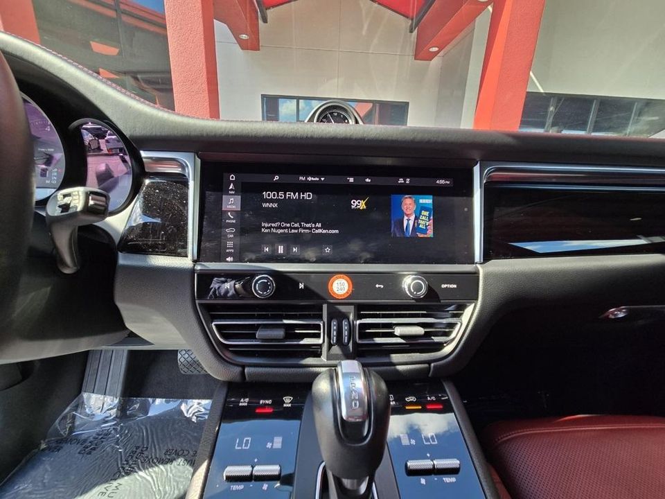 2022 Porsche Macan