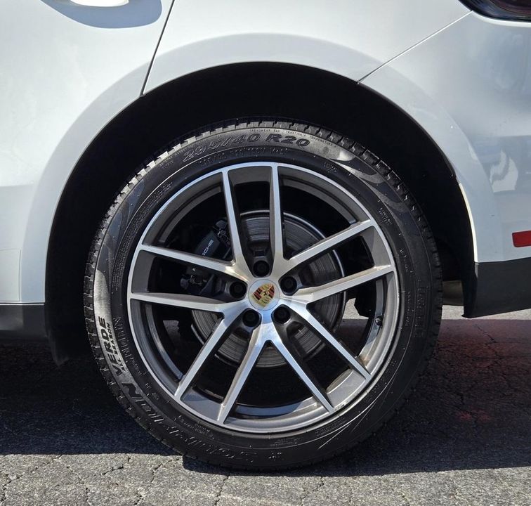 2022 Porsche Macan