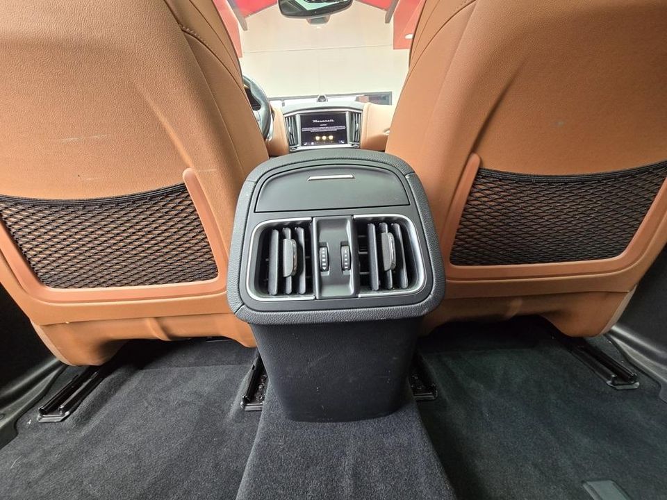 2022 Maserati Levante