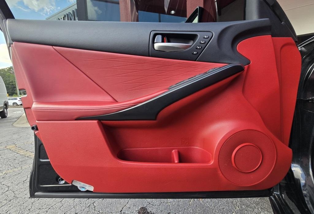 2023 Lexus IS