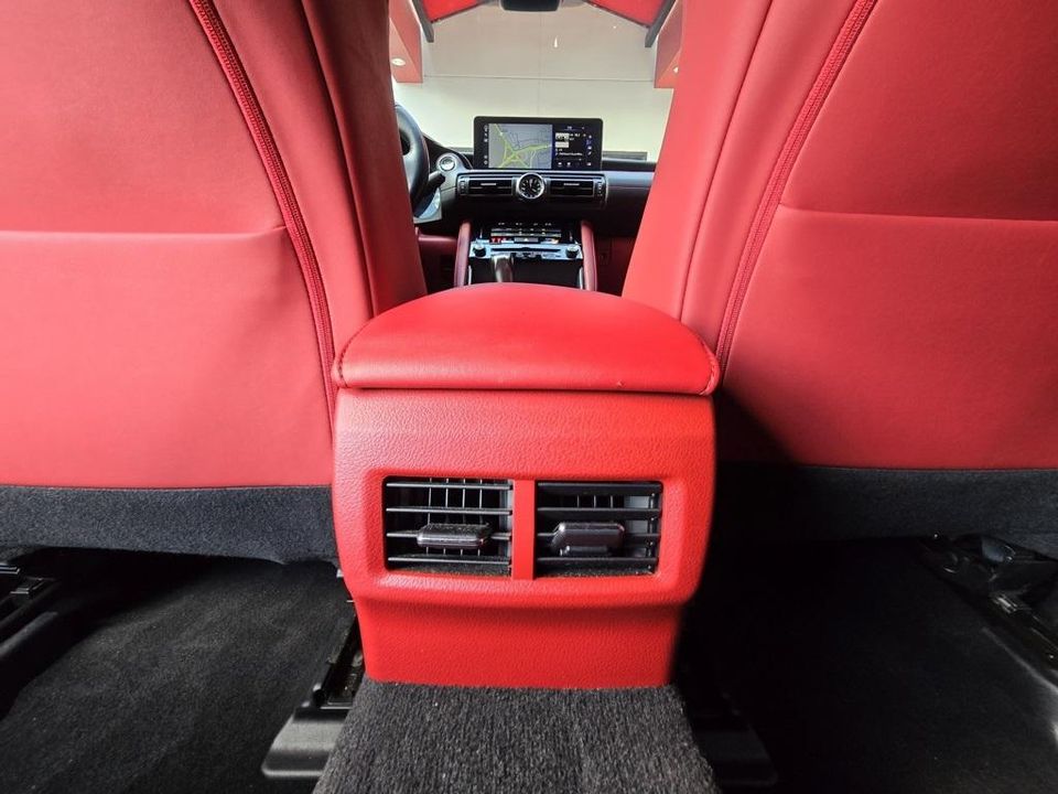 2023 Lexus IS