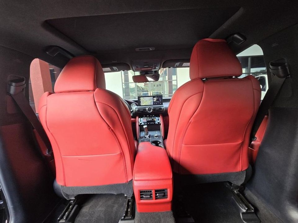 2023 Lexus IS