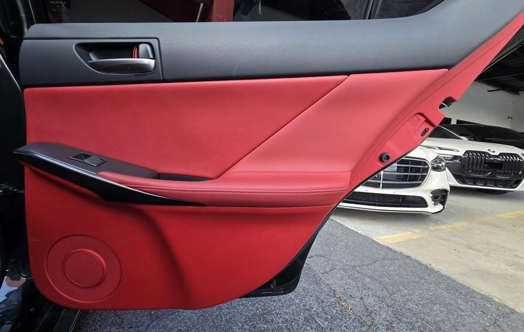 2023 Lexus IS
