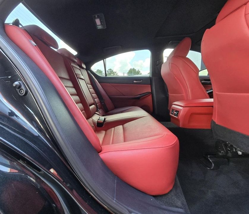 2023 Lexus IS