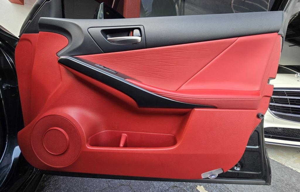 2023 Lexus IS