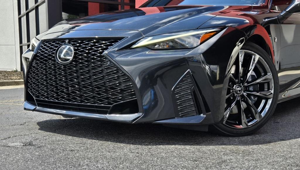 2023 Lexus IS