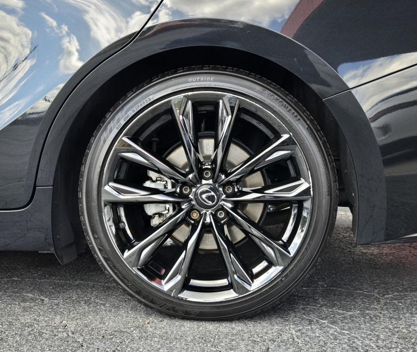 2023 Lexus IS