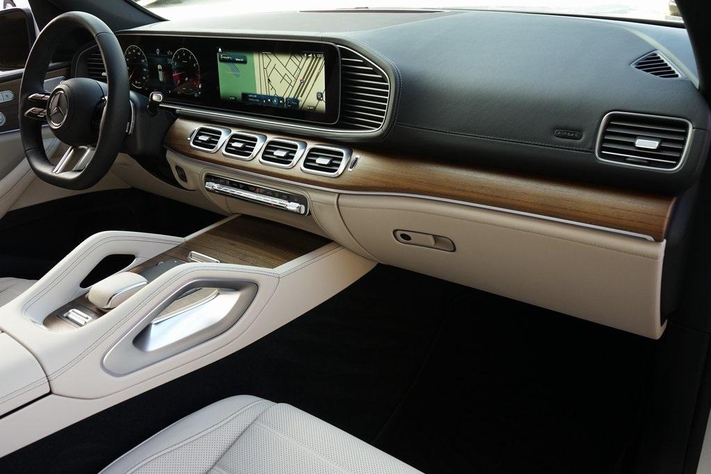 2025 Mercedes-Benz GLS