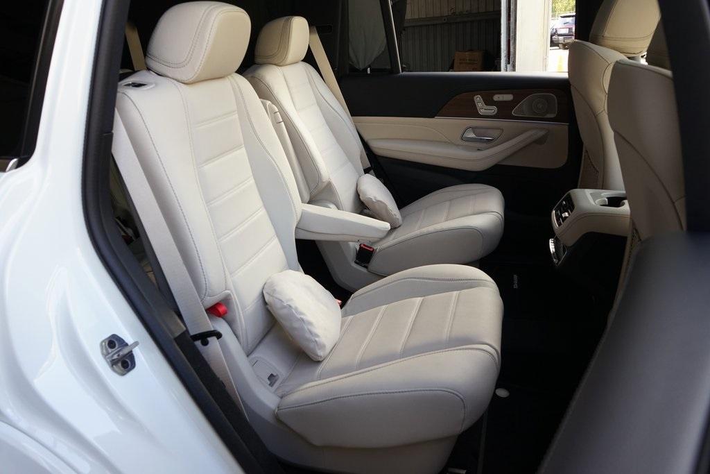 2025 Mercedes-Benz GLS