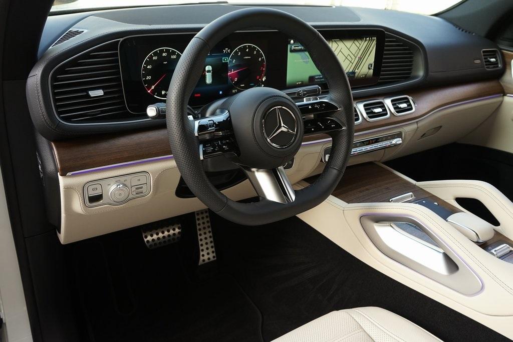 2025 Mercedes-Benz GLS