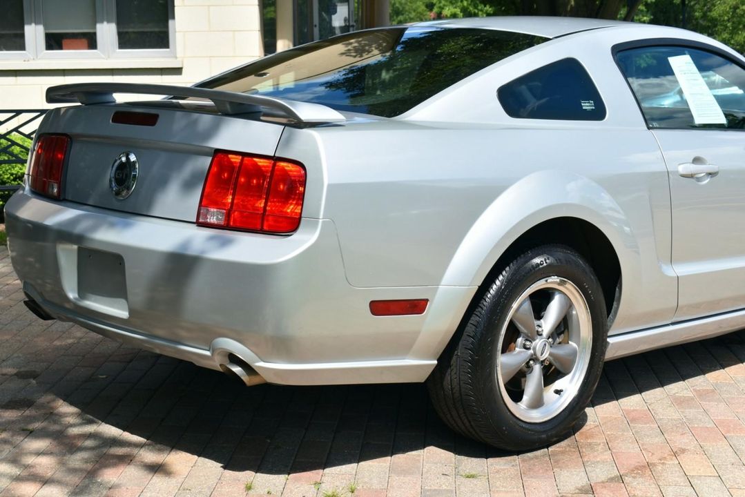 2006 Ford Mustang GT Premium Coupe 2D GT4.6L V8
