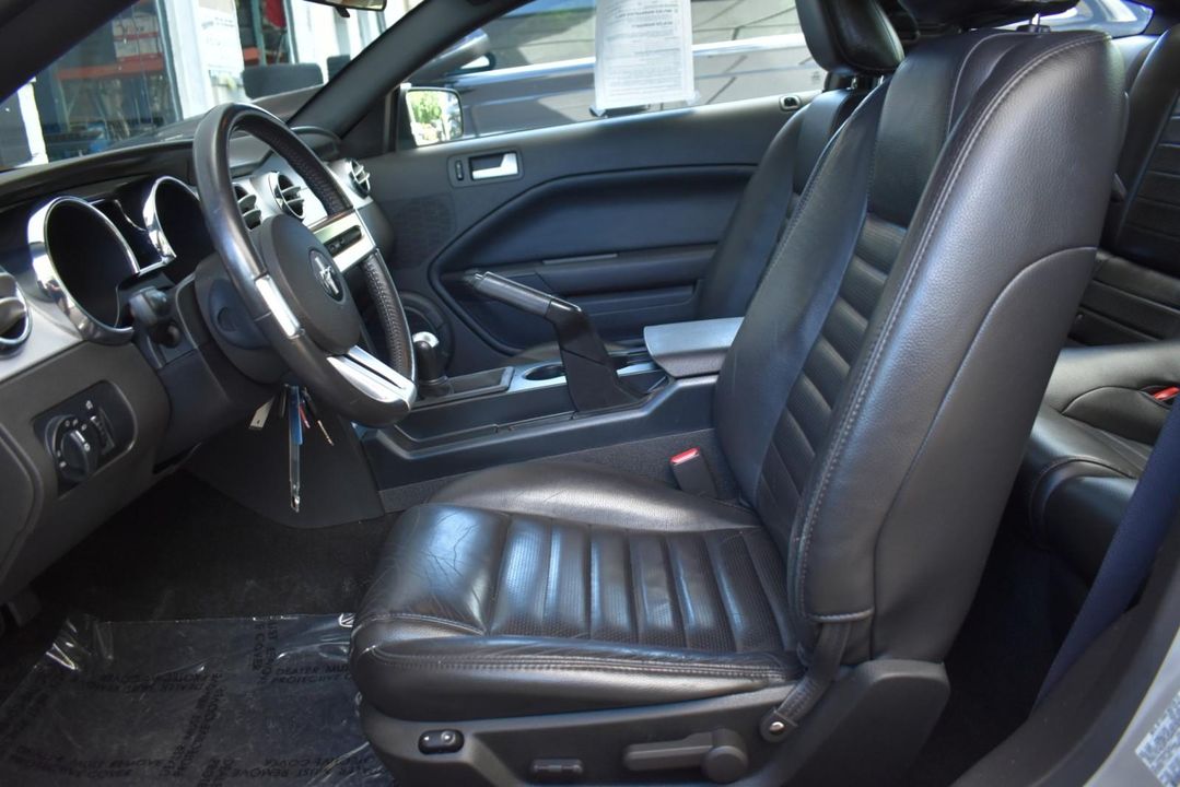 2006 Ford Mustang GT Premium Coupe 2D GT4.6L V8