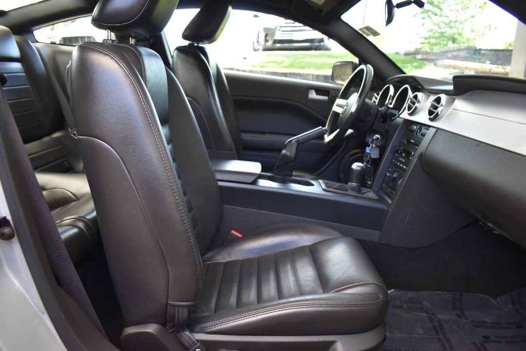 2006 Ford Mustang GT Premium Coupe 2D GT4.6L V8