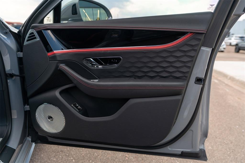 2025 Bentley Flying Spur