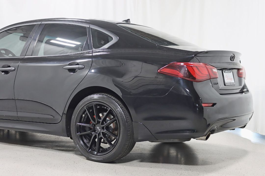 2016 INFINITI Q70