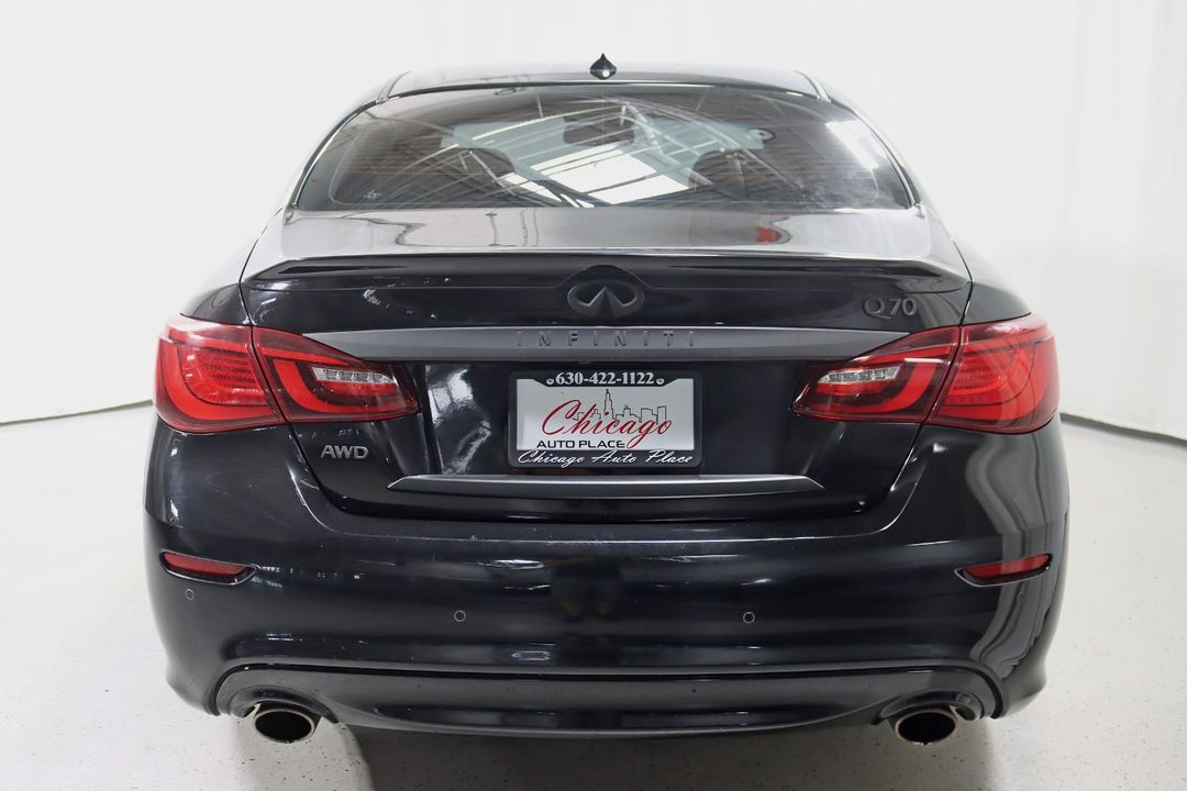 2016 INFINITI Q70