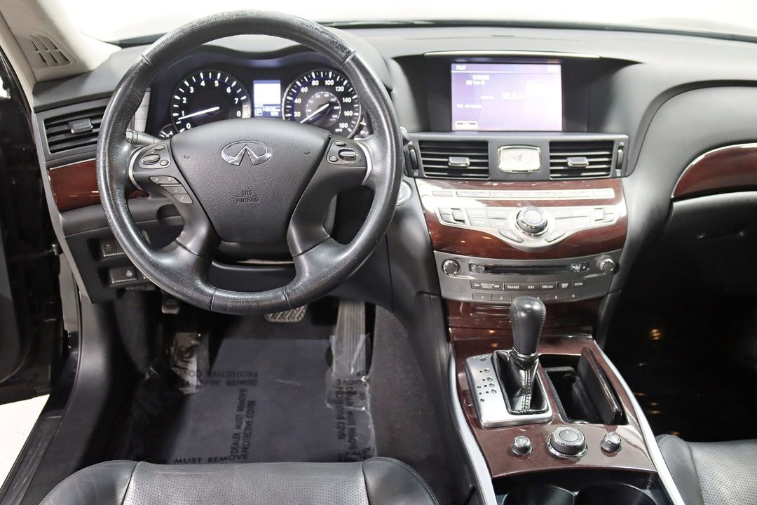 2016 INFINITI Q70