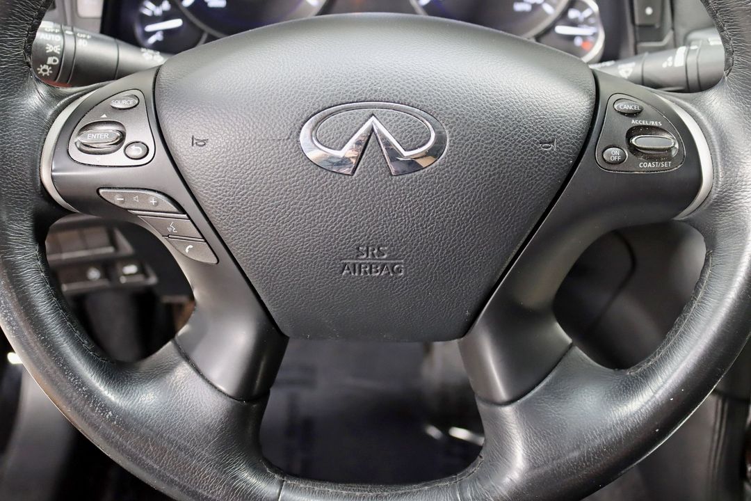 2016 INFINITI Q70