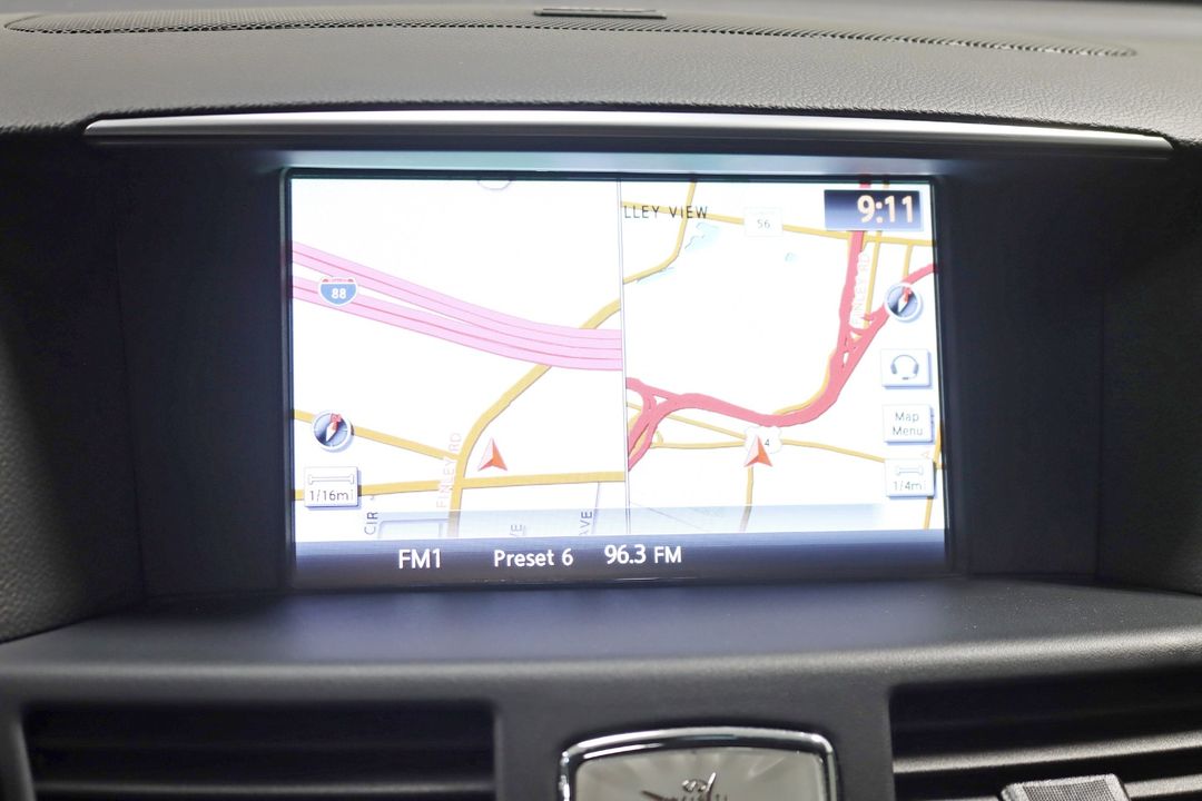 2016 INFINITI Q70