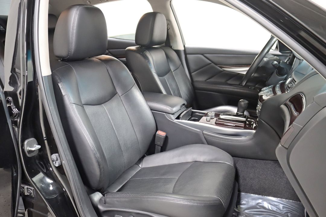 2016 INFINITI Q70