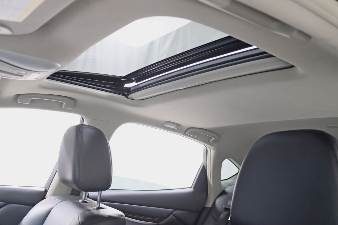 2016 INFINITI Q70
