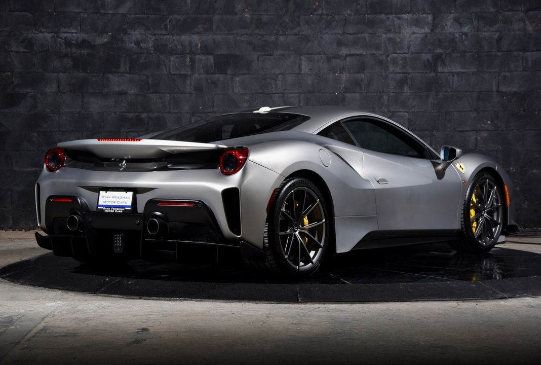 2020 Ferrari 488 Pista
