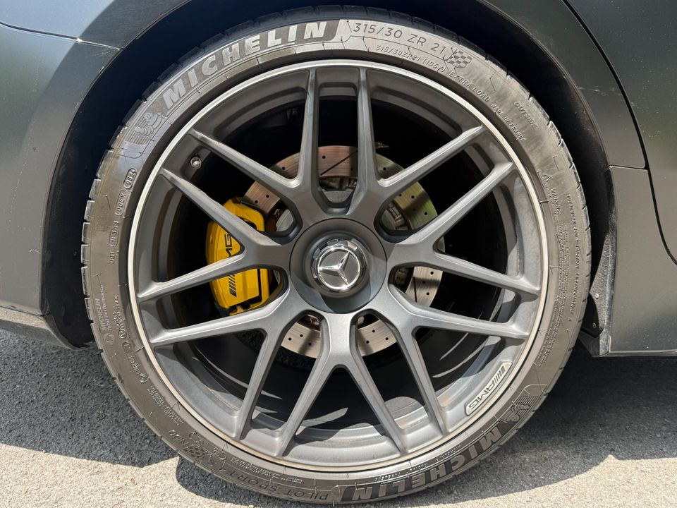 2021 Mercedes-Benz AMG GT 63