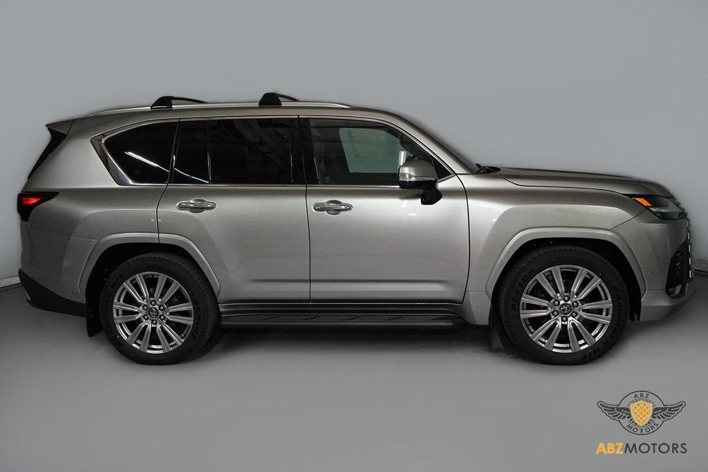 2025 Lexus LX 700h
