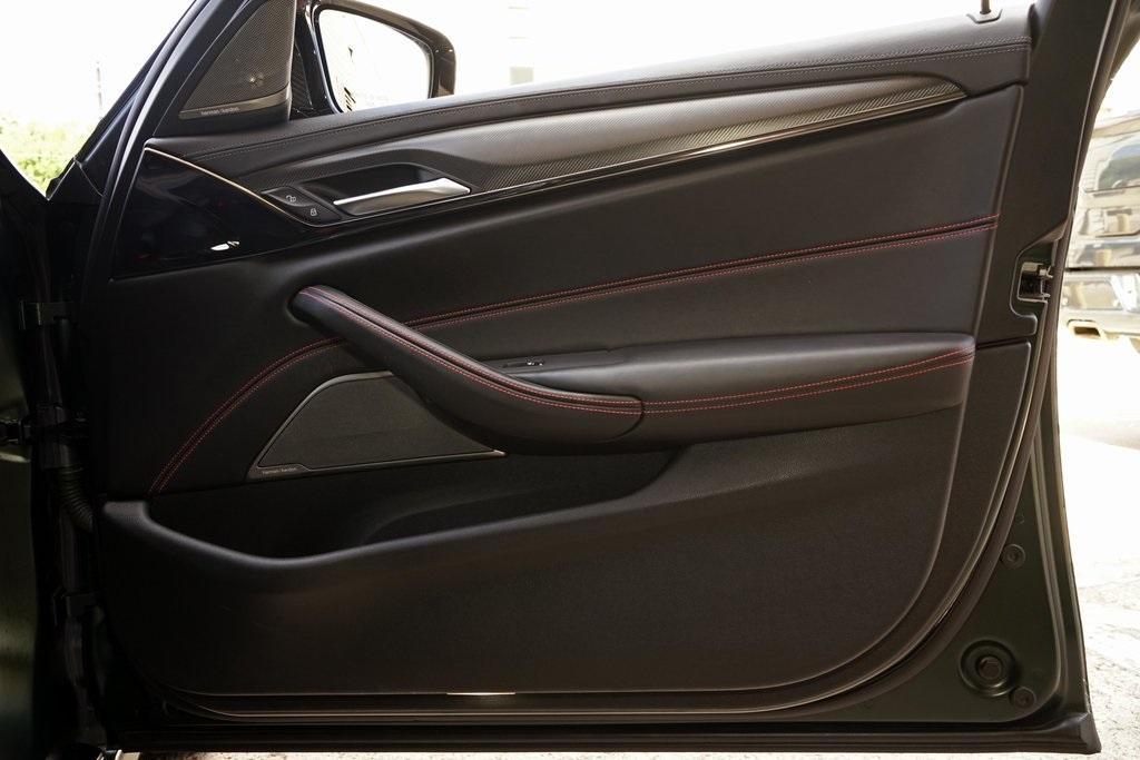 2022 BMW M5