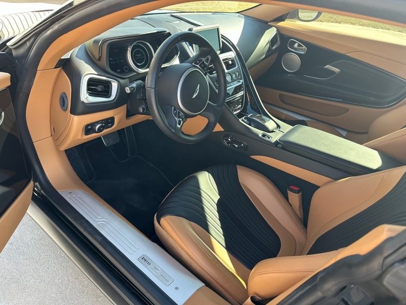 2020 Aston Martin DB11