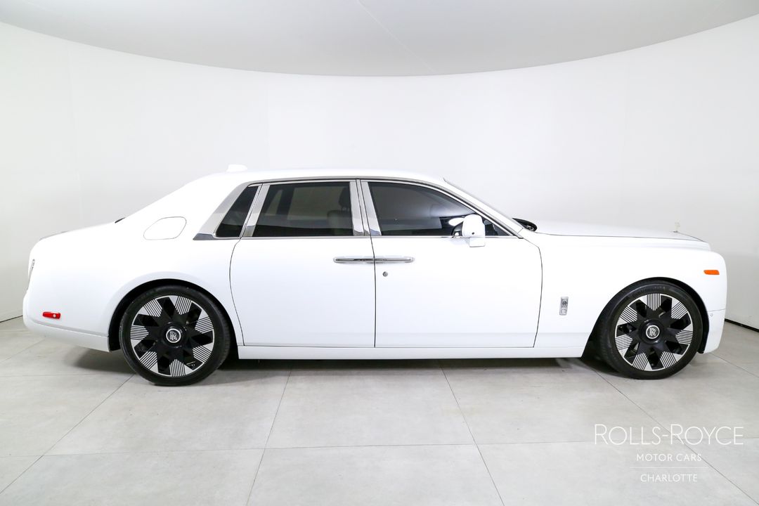 2024 Rolls-Royce Phantom