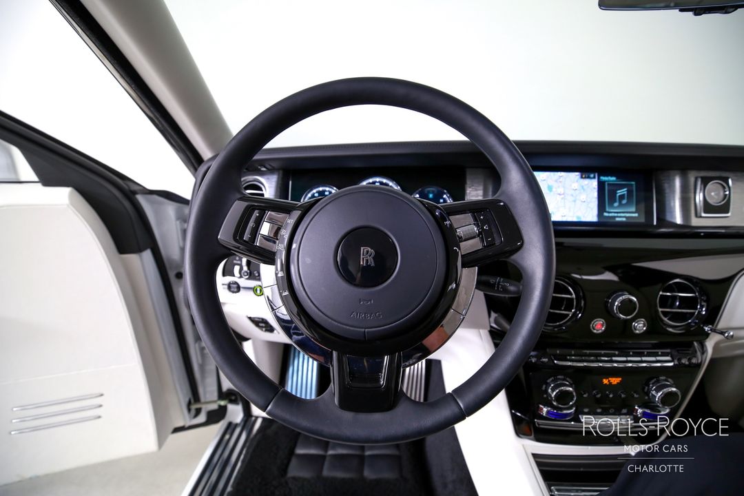 2024 Rolls-Royce Phantom