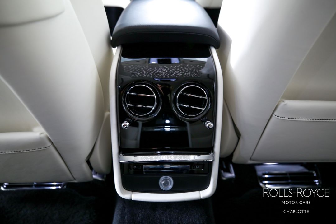 2024 Rolls-Royce Phantom