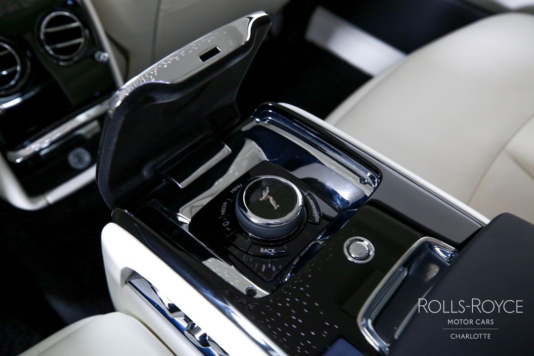 2024 Rolls-Royce Phantom