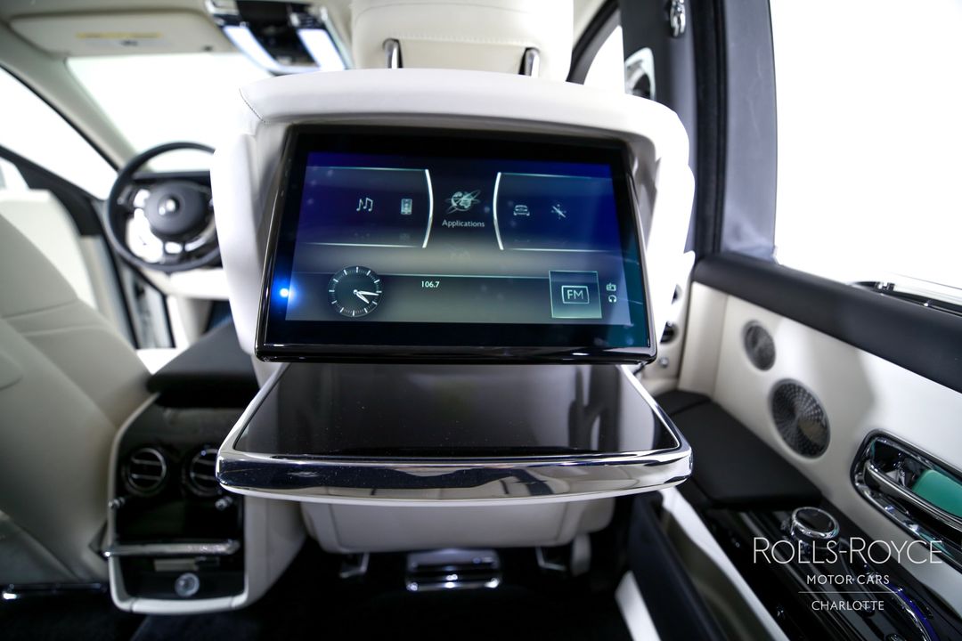 2024 Rolls-Royce Phantom