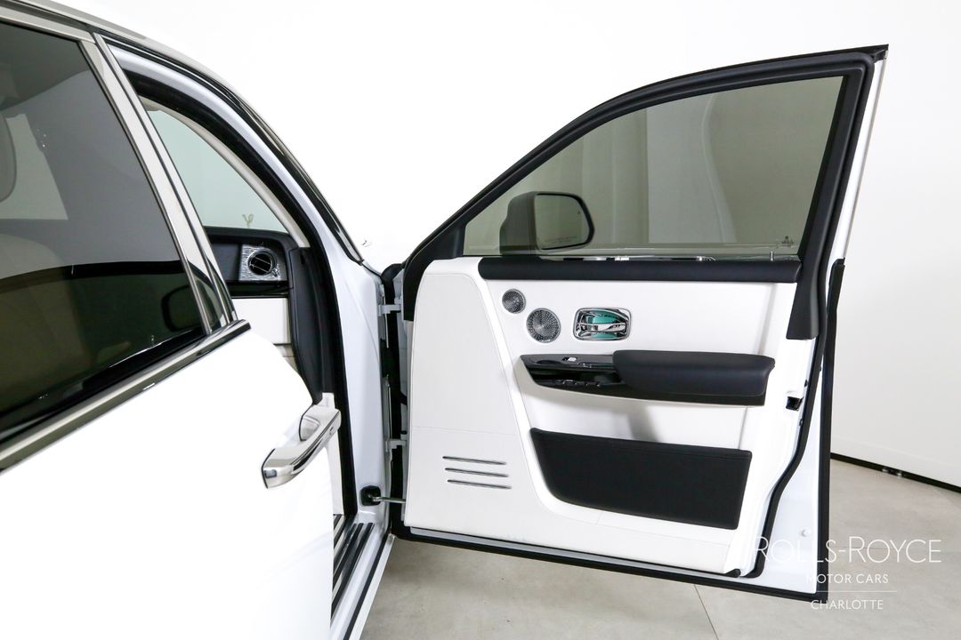 2024 Rolls-Royce Phantom