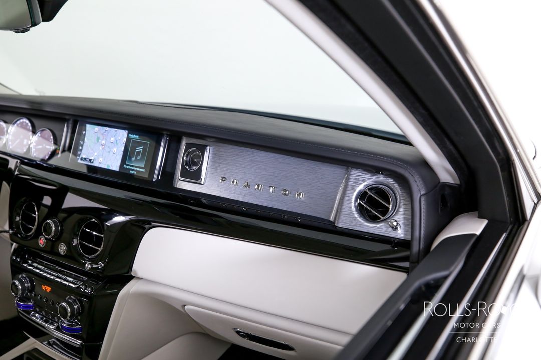 2024 Rolls-Royce Phantom